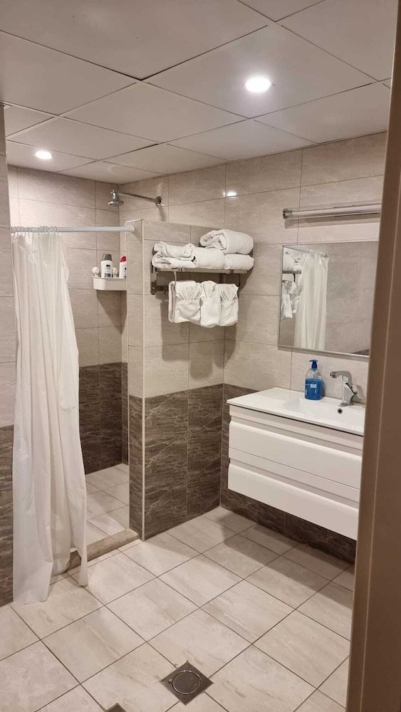 Mizirawi Hotel Deluxe Room 14