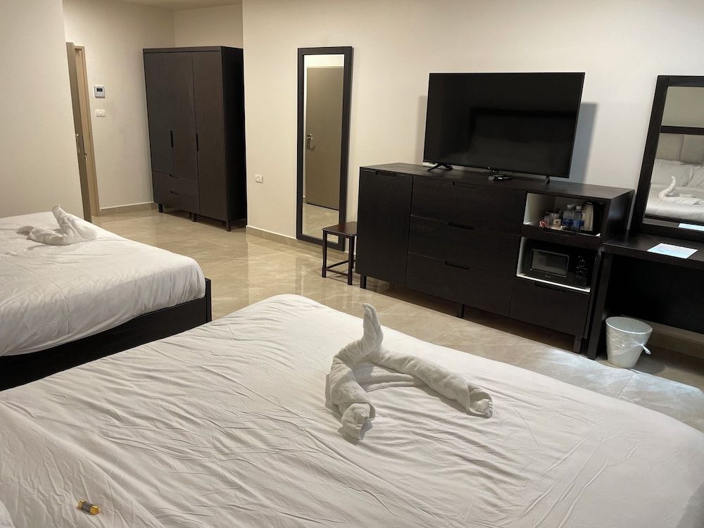 Mizirawi Hotel Deluxe Room 5