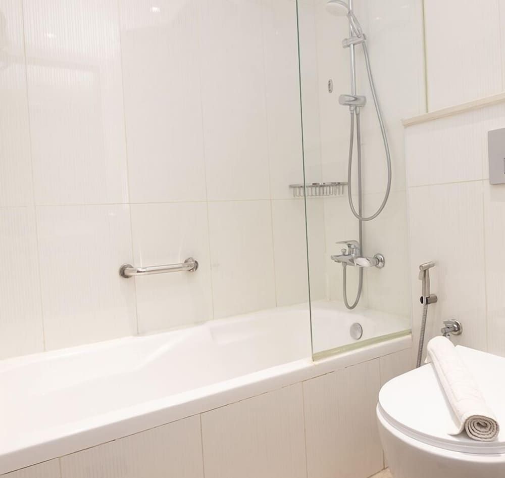 Ocean Grand Hotel Superior Room, 1 King Bed with Sofa bed 5