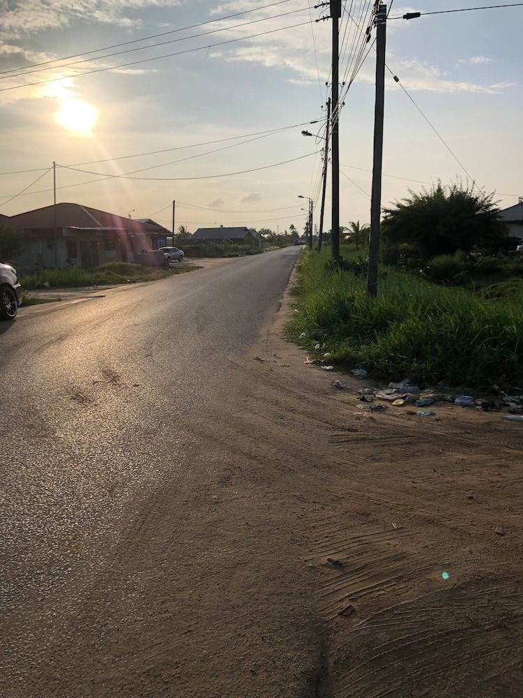 undefined Logerthine Jan Suriname 6