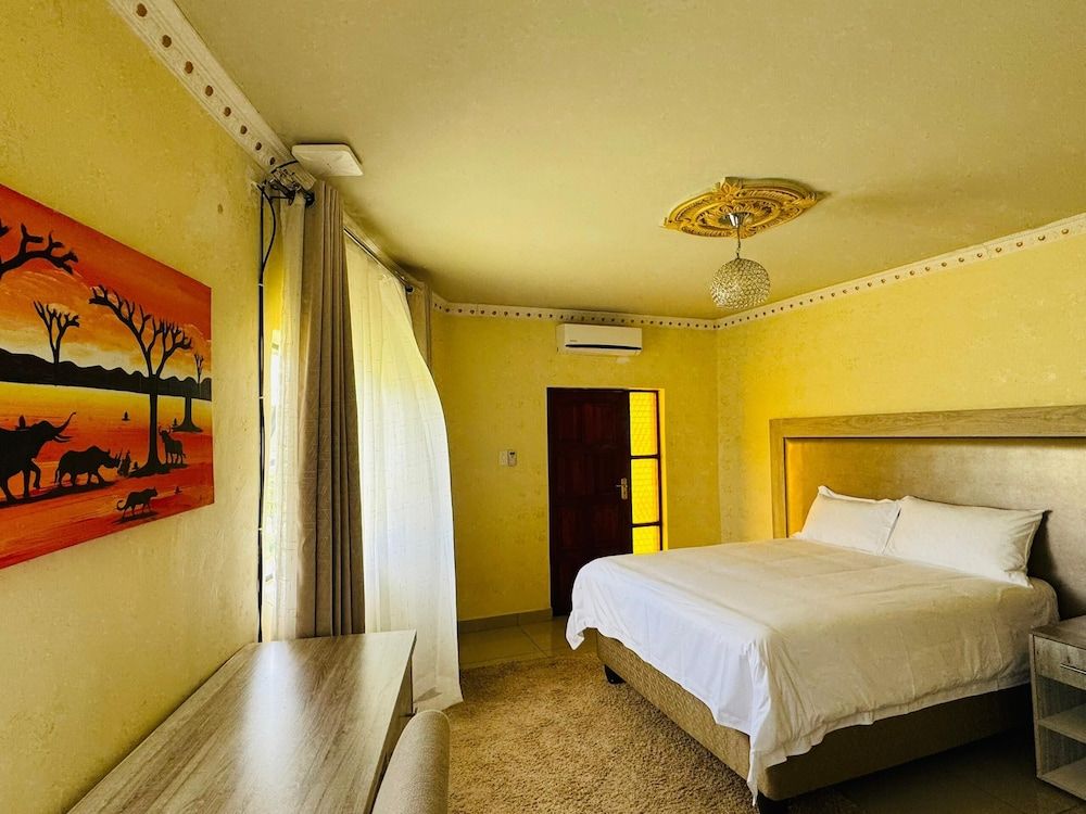 Sibebe Resort Executive Chalet 7