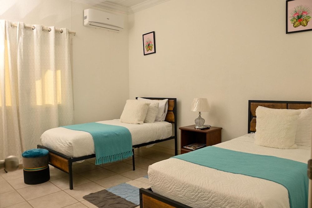Villa Serenity by the water Comfort House, 2 Bedrooms 7