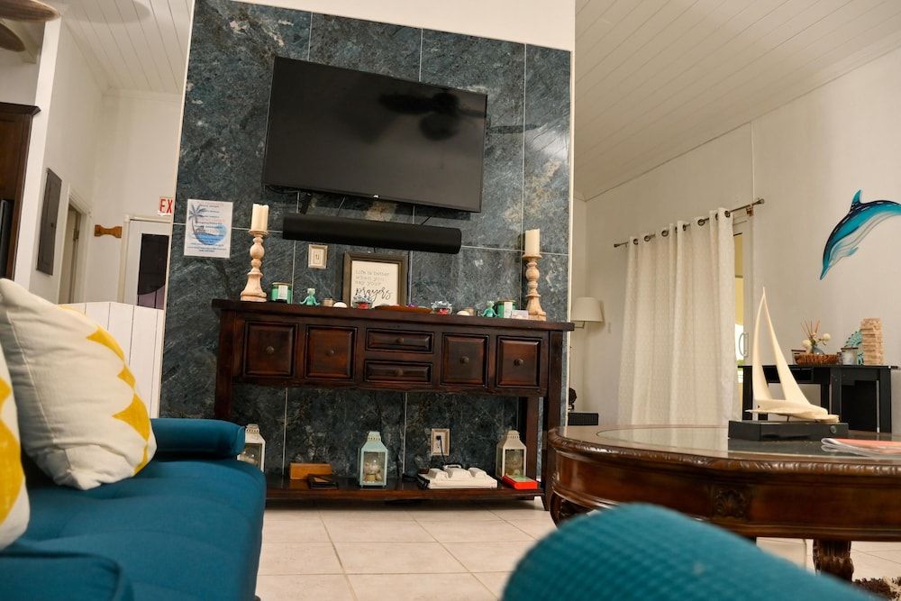 Villa Serenity by the water Comfort House, 2 Bedrooms 35