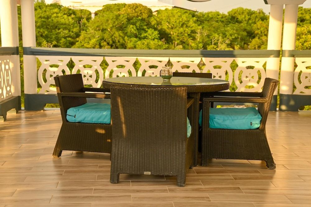 Villa Serenity by the water Comfort House, 2 Bedrooms 11