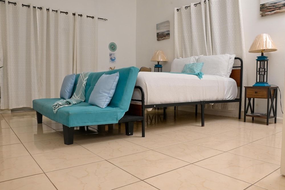 Villa Serenity by the water Comfort House, 2 Bedrooms 8