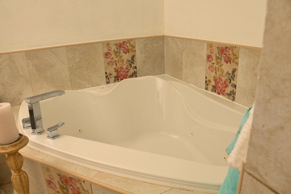 Villa Serenity by the water Comfort House, 2 Bedrooms 28