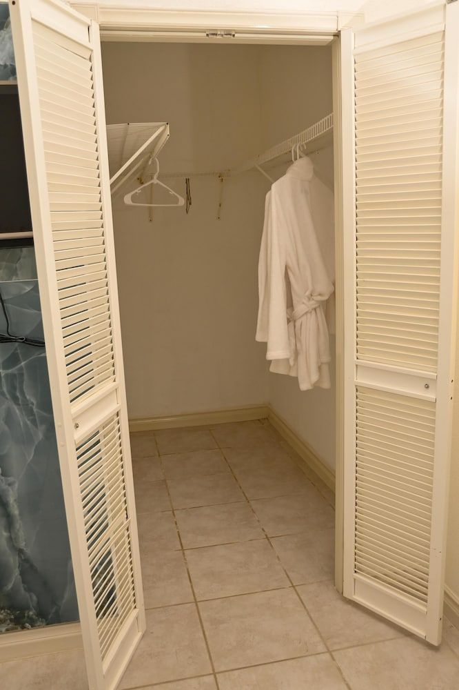 Villa Serenity by the water Comfort House, 2 Bedrooms 12