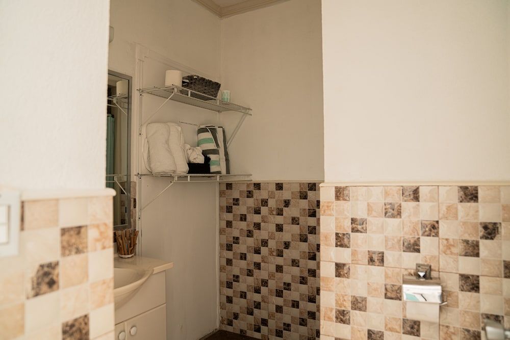 Villa Serenity by the water Comfort House, 2 Bedrooms 18