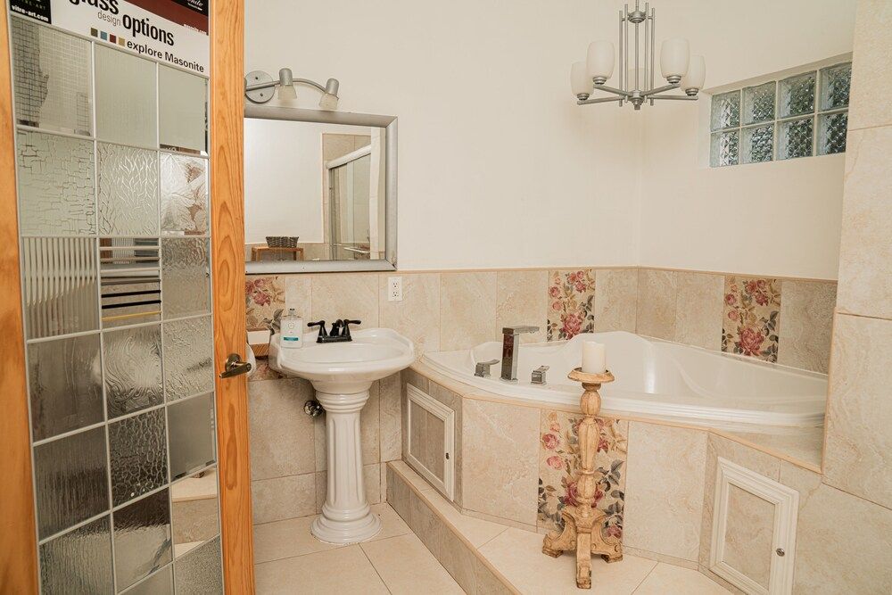 Villa Serenity by the water Comfort House, 2 Bedrooms 17