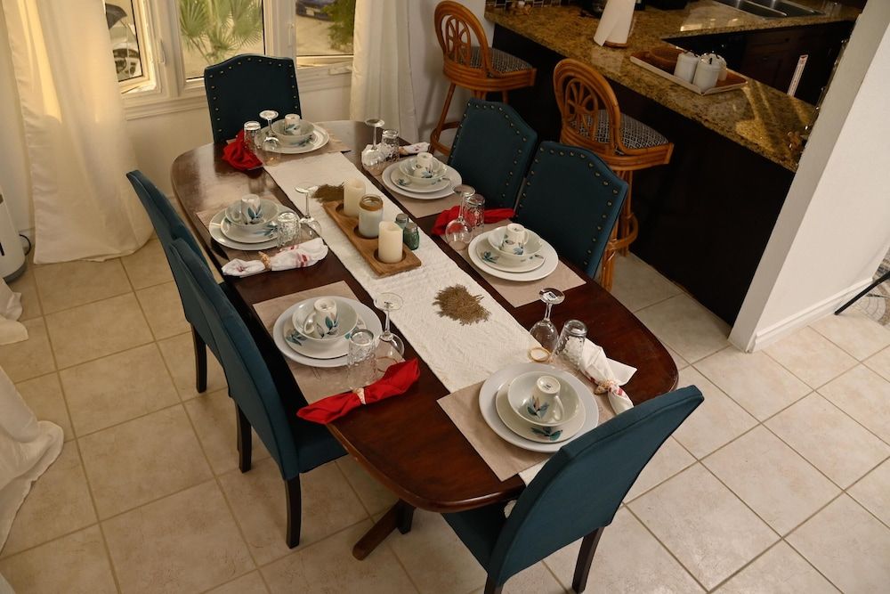 Family Dining