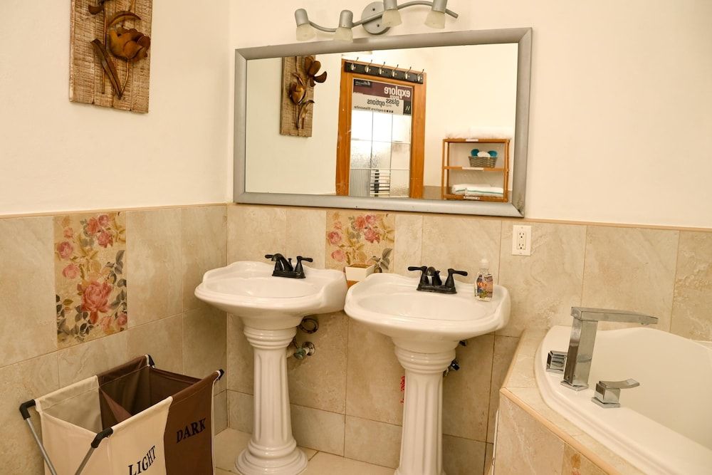Villa Serenity by the water Comfort House, 2 Bedrooms 24