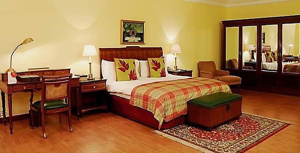 The Lalit Grand Palace Srinagar Deluxe First Floor Twin Bed - Double 4