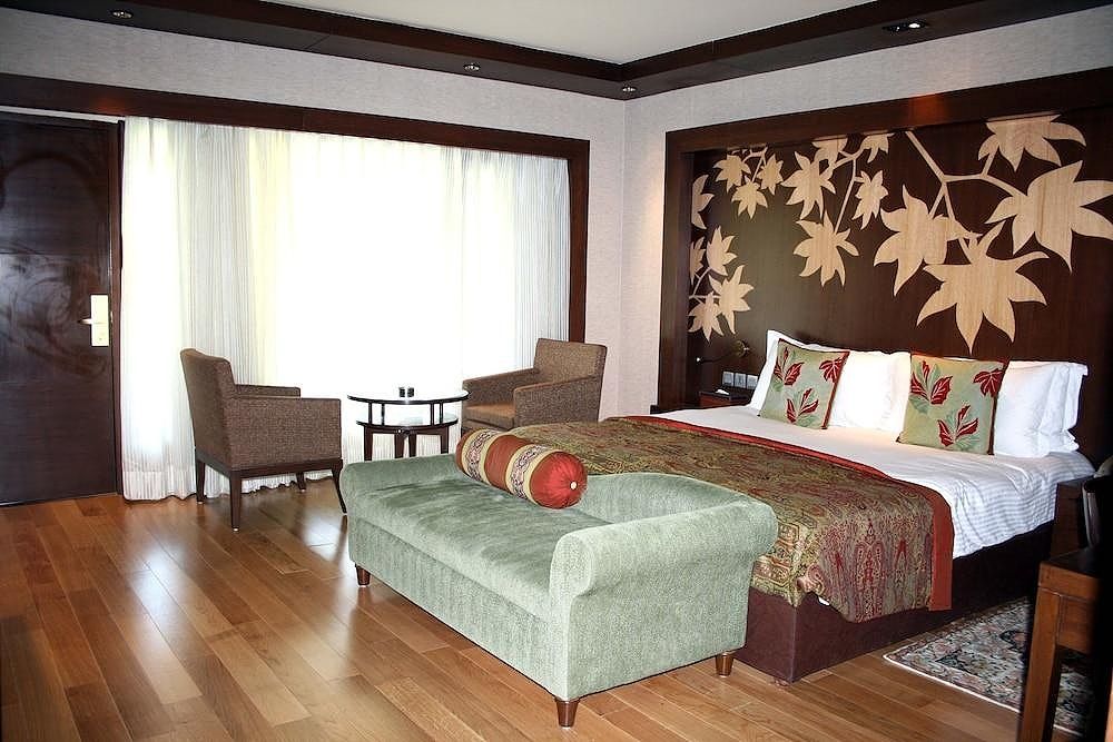 The Lalit Grand Palace Srinagar Deluxe First Floor Twin Bed - Double 2