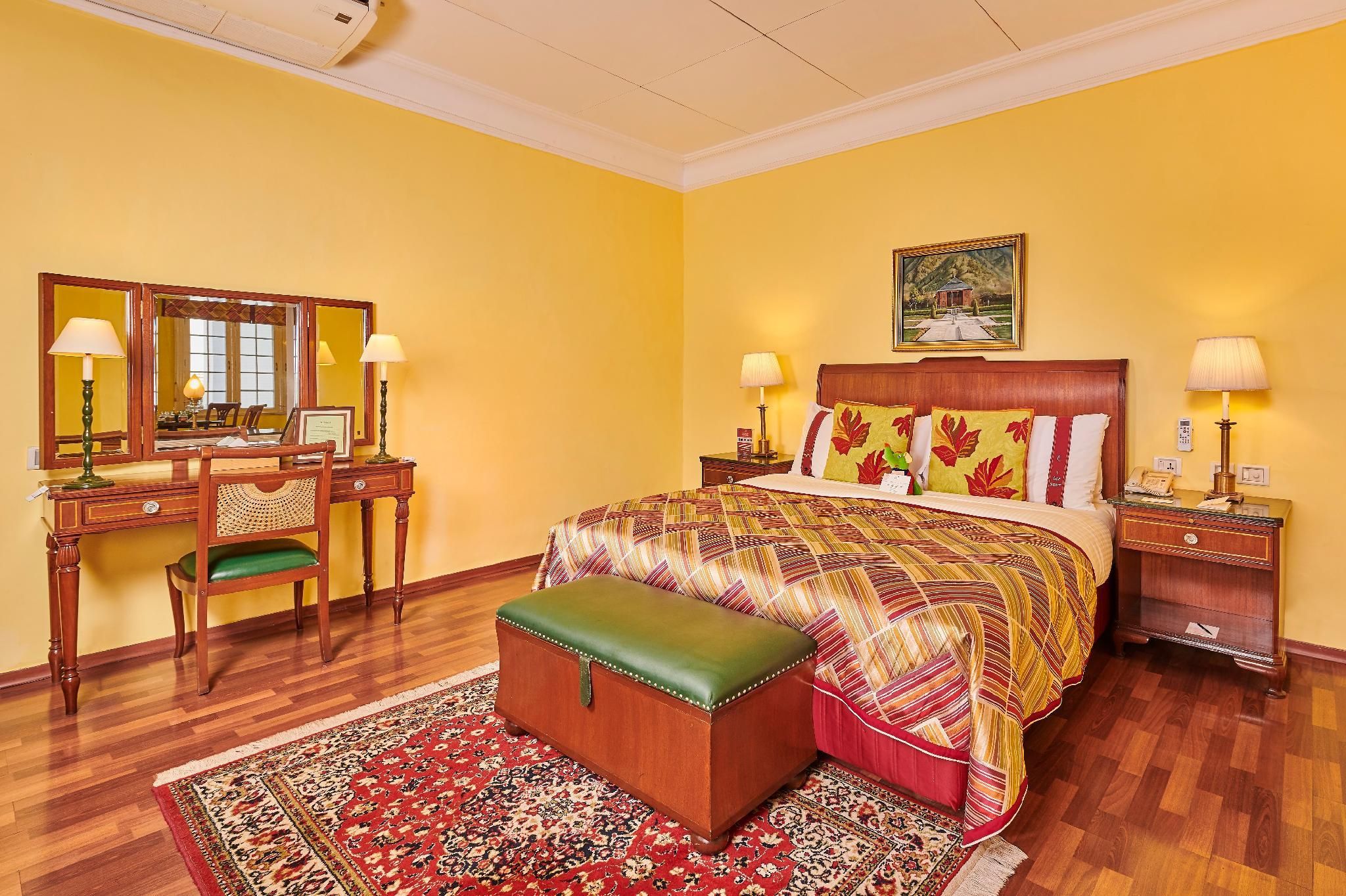 Queen Suite