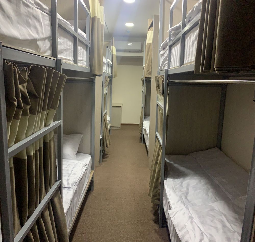 Hostel Paradise inn Bed in 10-Bed Mixed Dormitory Room 2