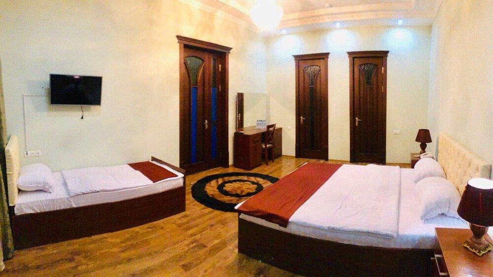 undefined Pamir Hotel 10