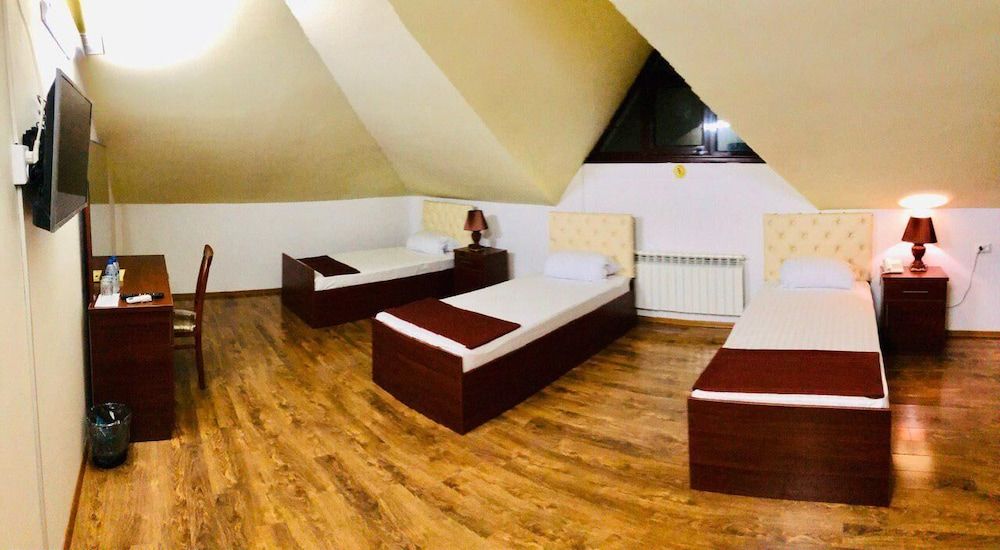 undefined Pamir Hotel 6