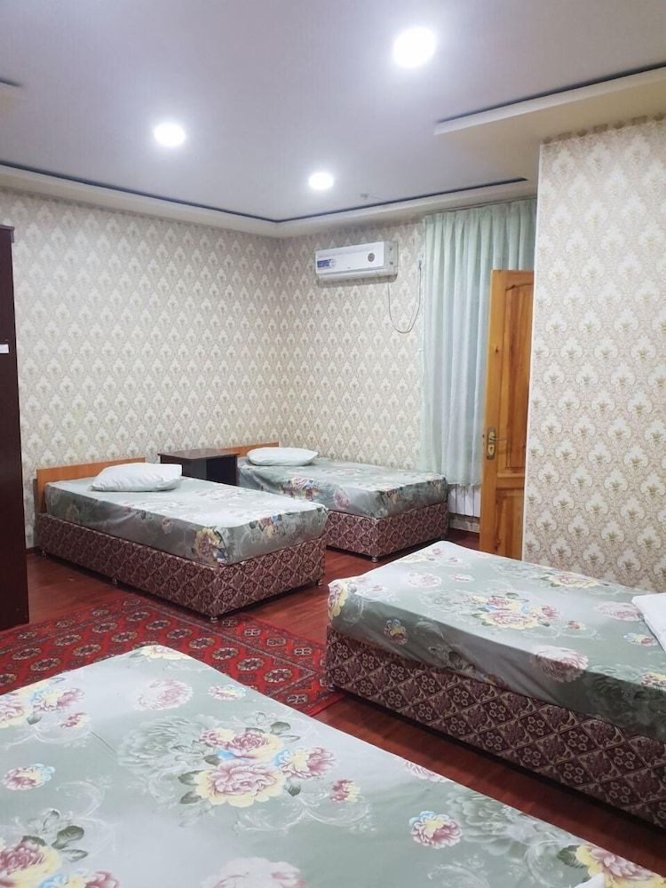 Hotel Khiva Standard Quadruple Room 3