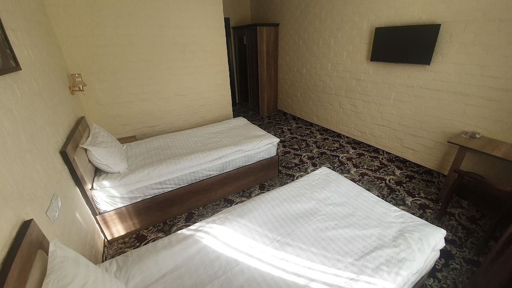 undefined Orient Grand 8