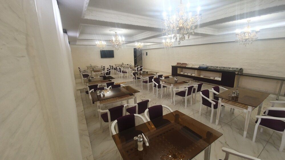 undefined Orient Grand 4