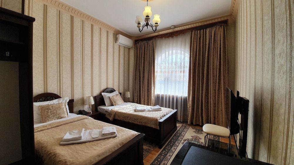 undefined Sarbon Hotel 3