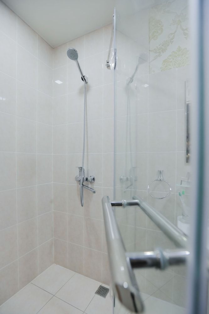 undefined Elite Hotel 3