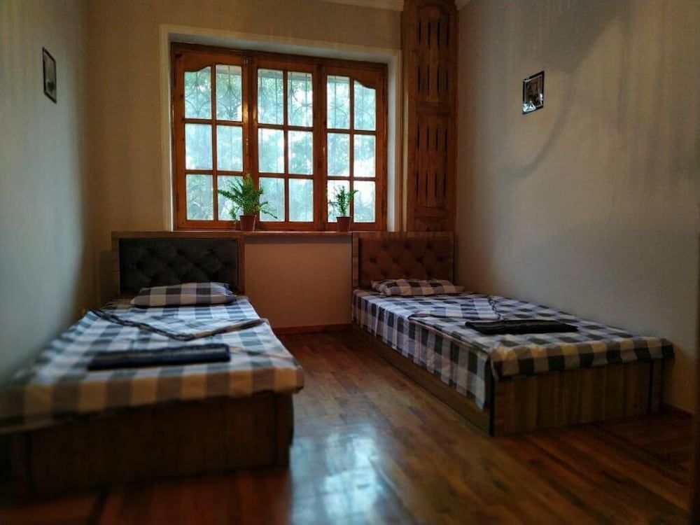 undefined Park Bobur Apt 5x 6