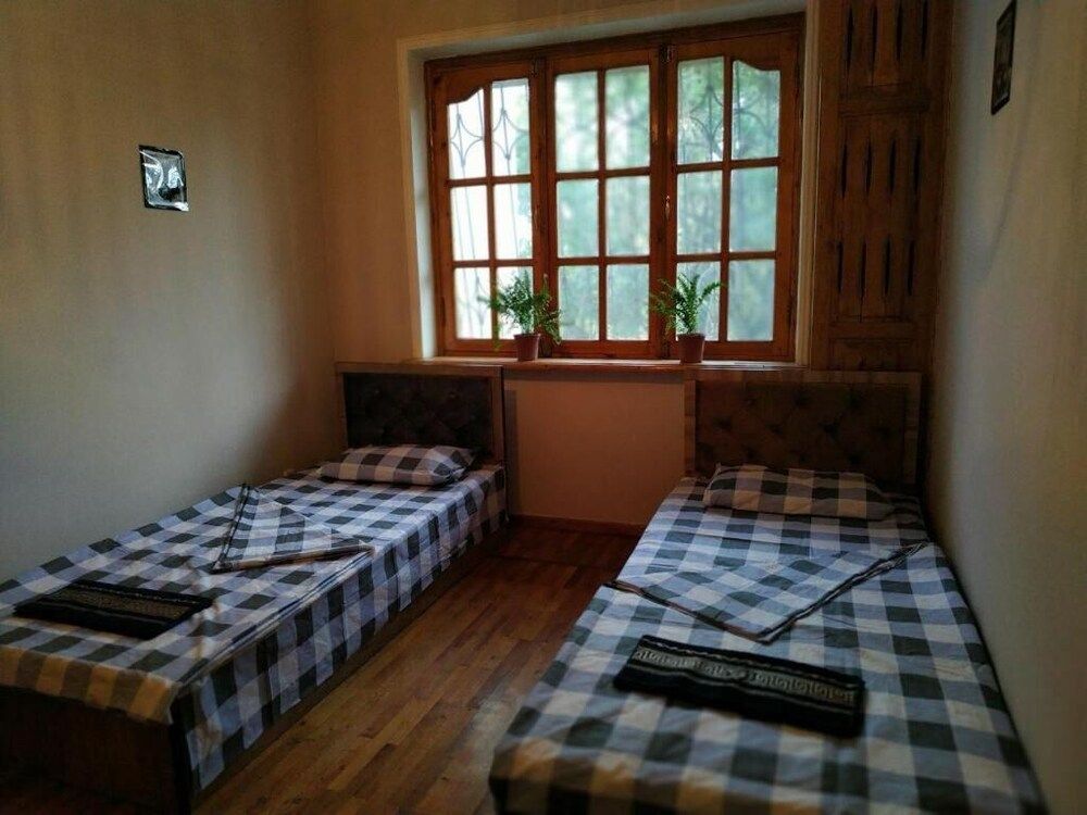 undefined Park Bobur Apt 5x 7