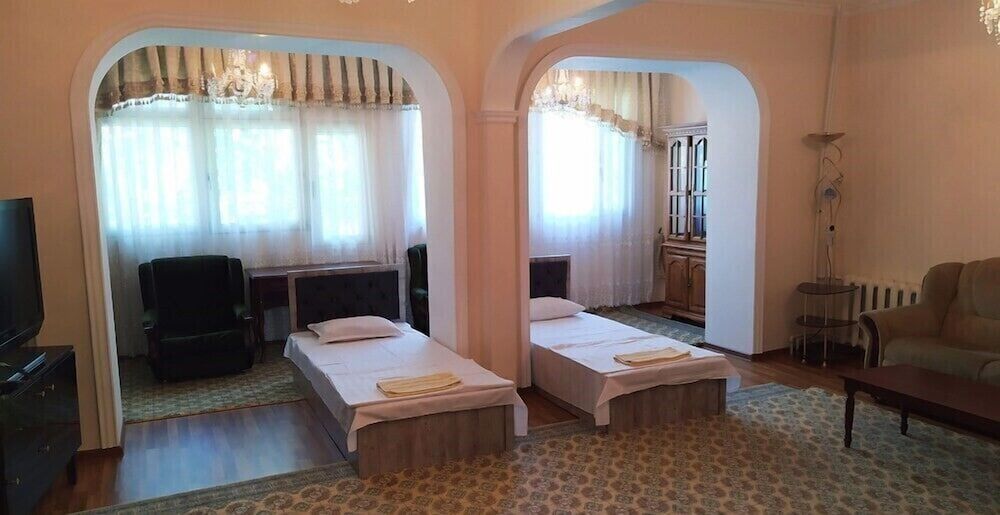 undefined Guest House near Mirabad Bazaar 10