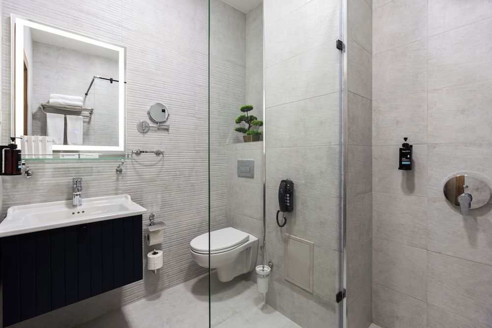 Shamsan Airport Hotel City Double or Twin Room 15