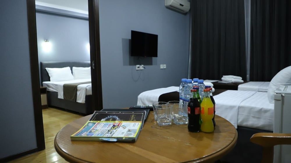 Grand Avenue Hotel 