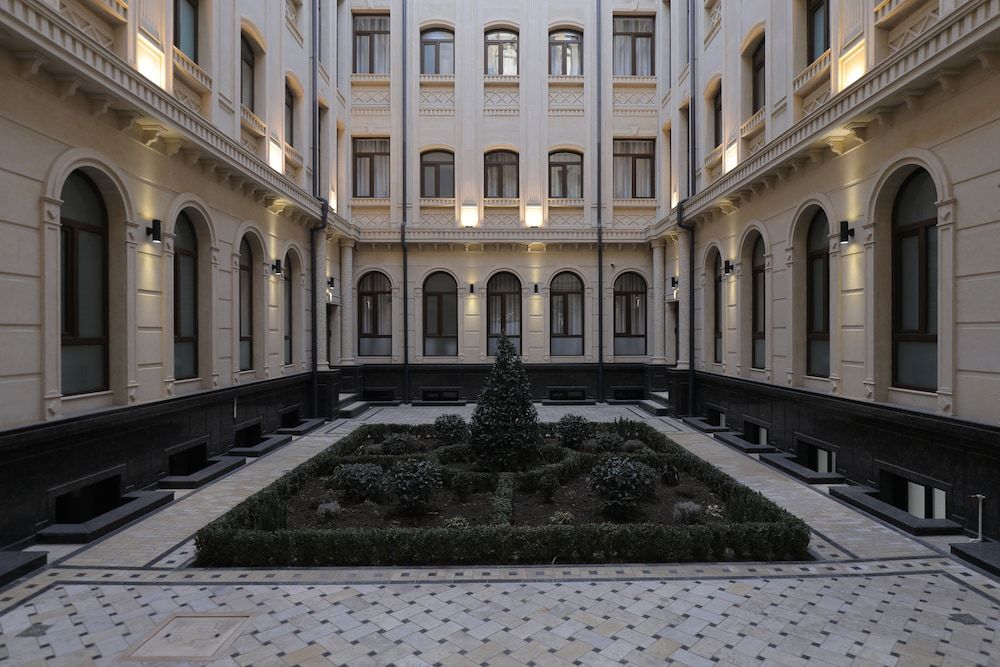 undefined Level Hotel 7