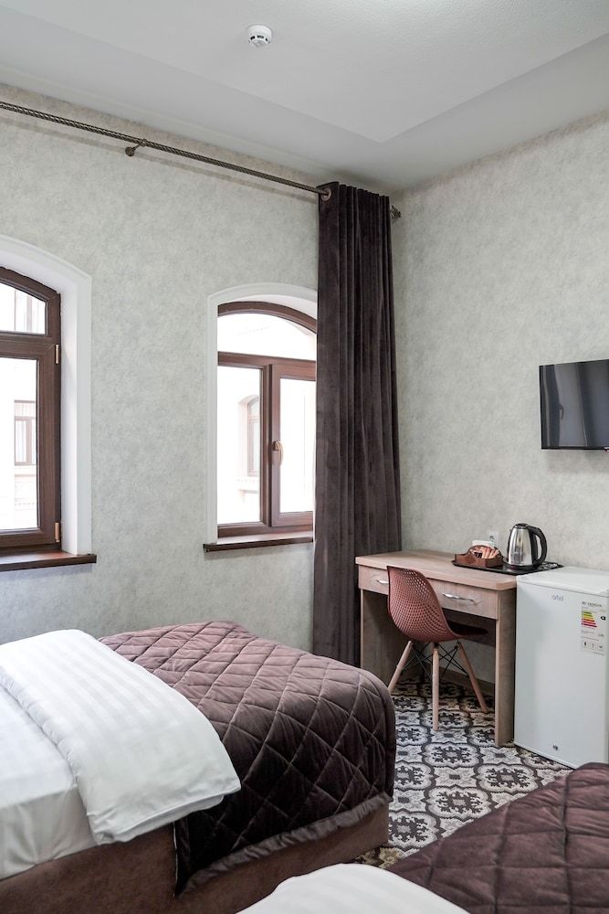 Level Hotel Standard Twin Room 2