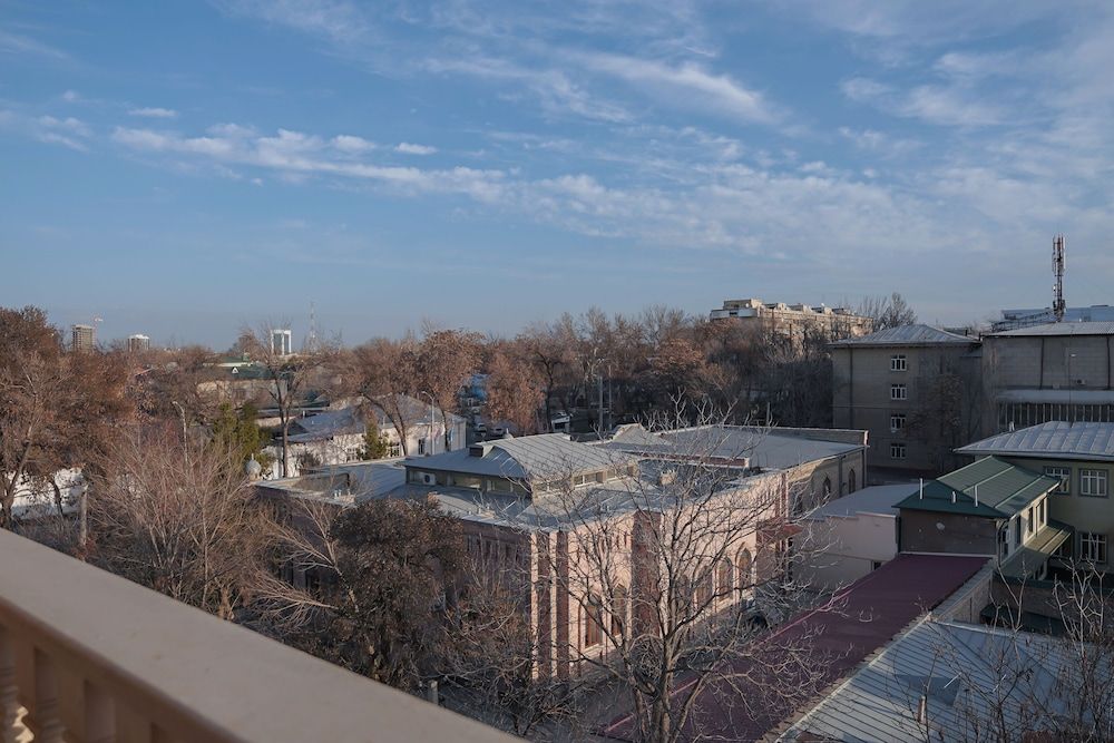 Level Hotel Standard Twin Room 8