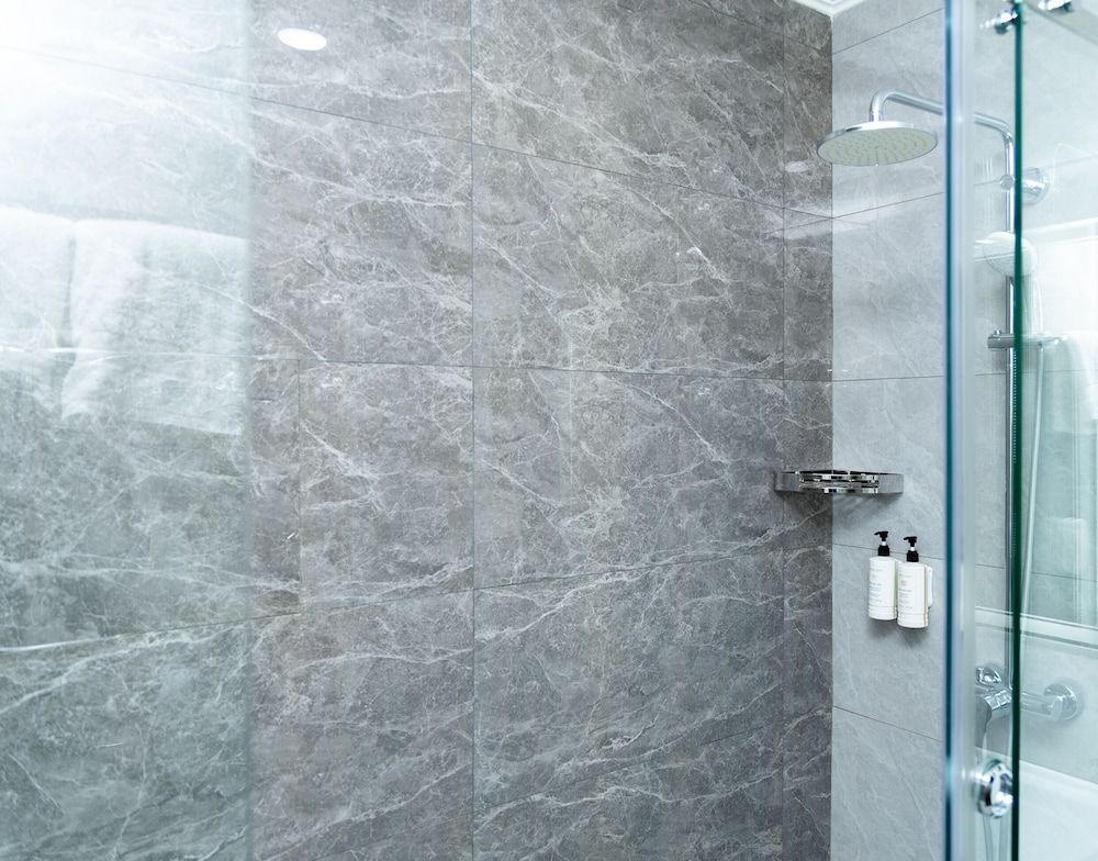 Garnet Hotel Basic Double Room 5