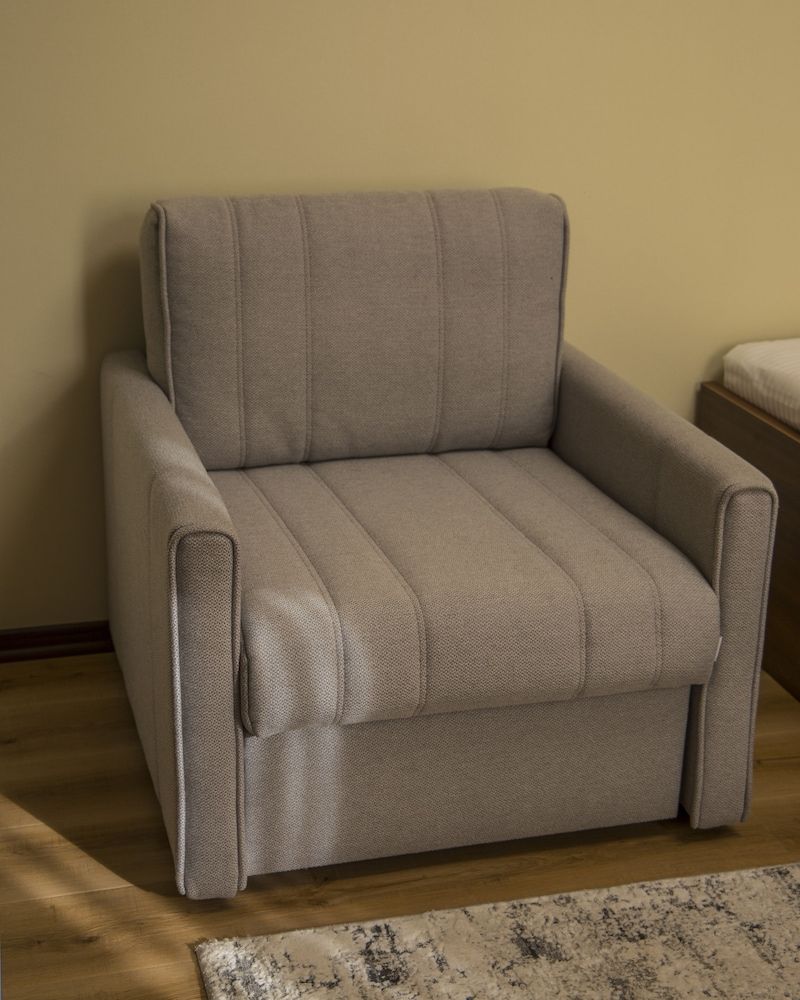 Vostok Deluxe Twin Room 4