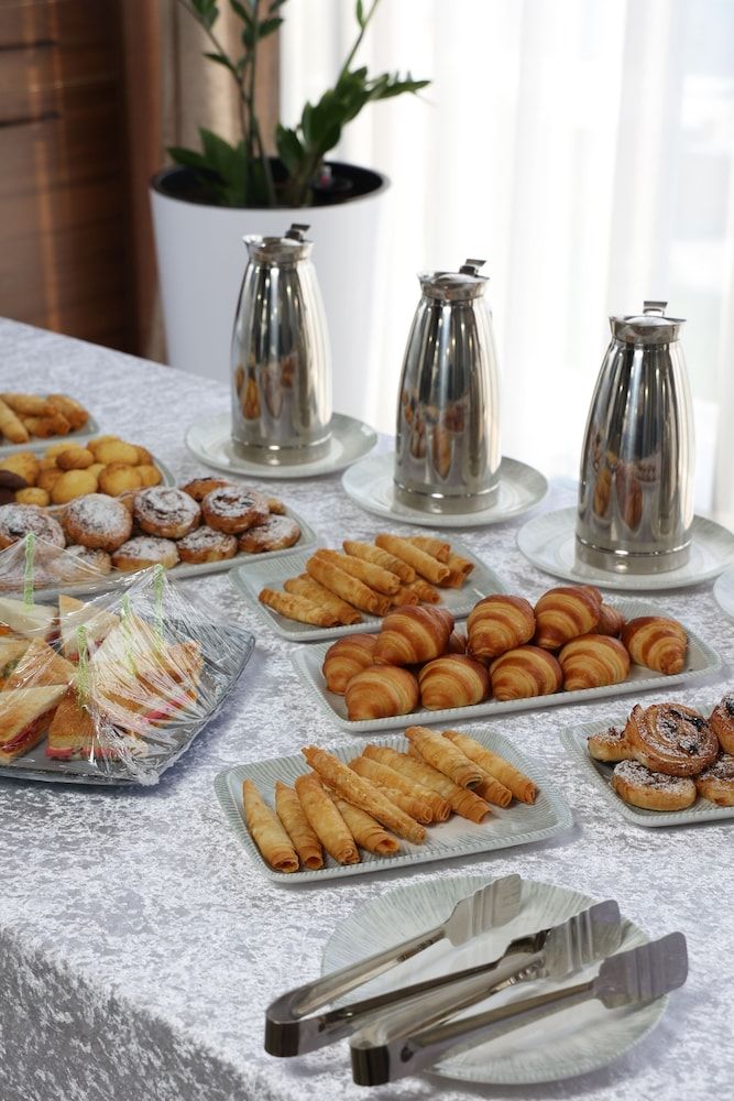 undefined Mir Luxe Plaza 10