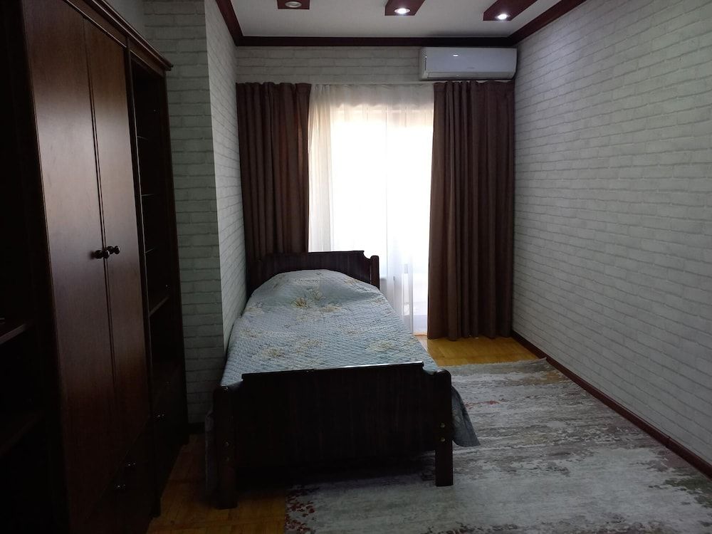 undefined 4-bed Apartment in Tashkent City Center C1 3
