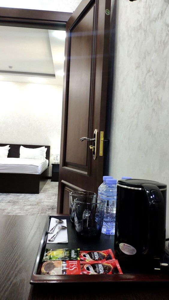 G'ayrat Hoji Ota Hotel Luxury Suite 12