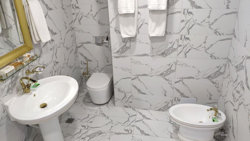 G'ayrat Hoji Ota Hotel Luxury Suite 19