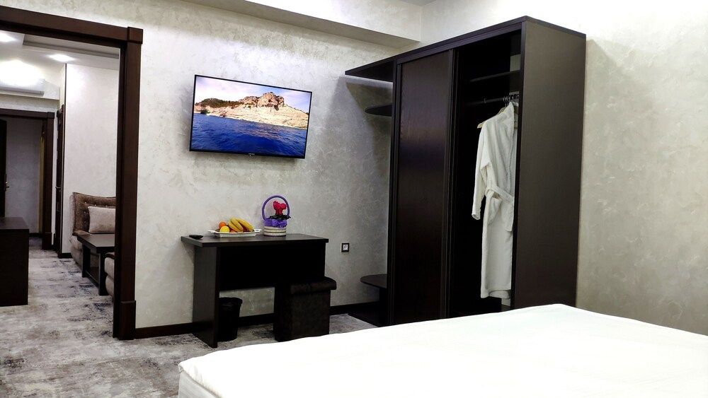G'ayrat Hoji Ota Hotel Luxury Suite 4