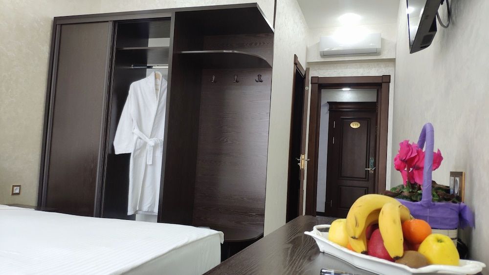 G'ayrat Hoji Ota Hotel Standard Room 5