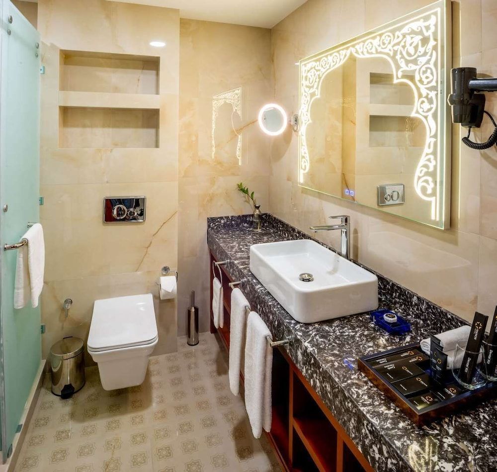 MANOR Hotel Superior Double or Twin Room 13