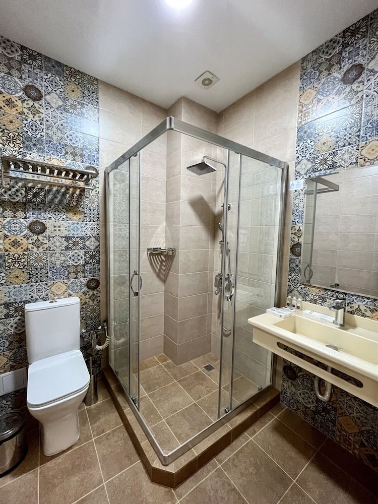 Bristol Hotel Tashkent Deluxe Twin Room 2