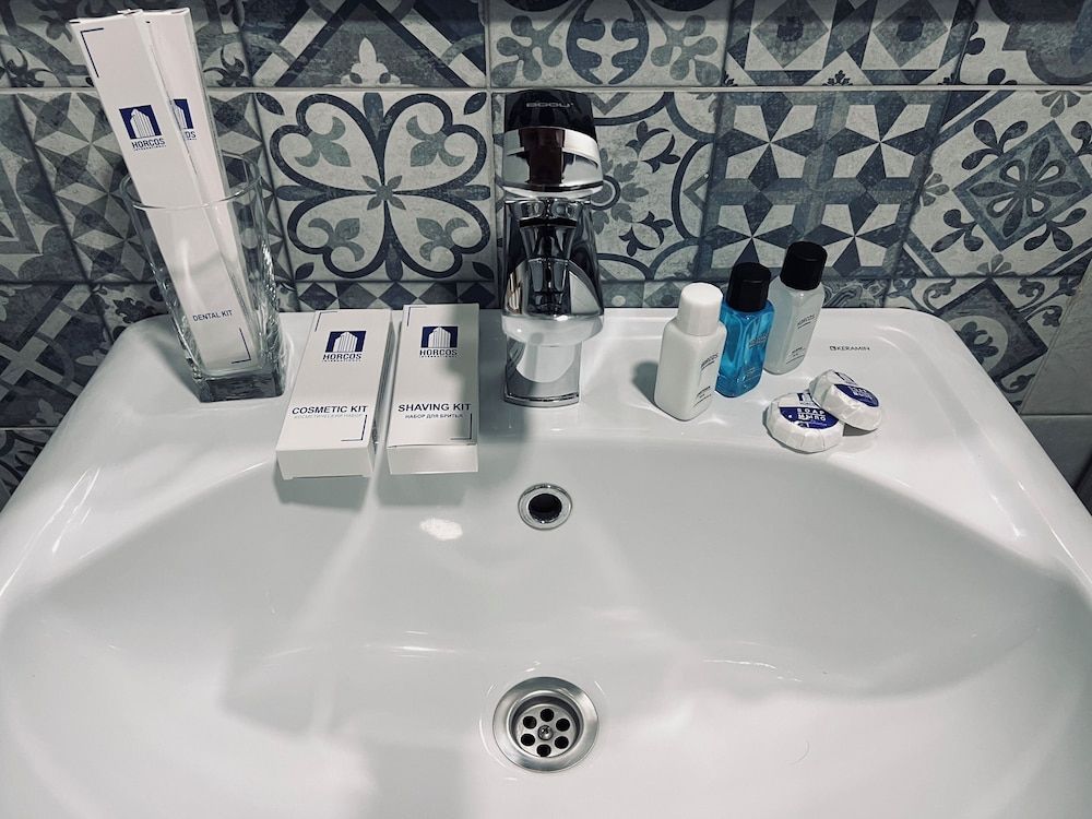 Bristol Hotel Tashkent Deluxe Twin Room 6