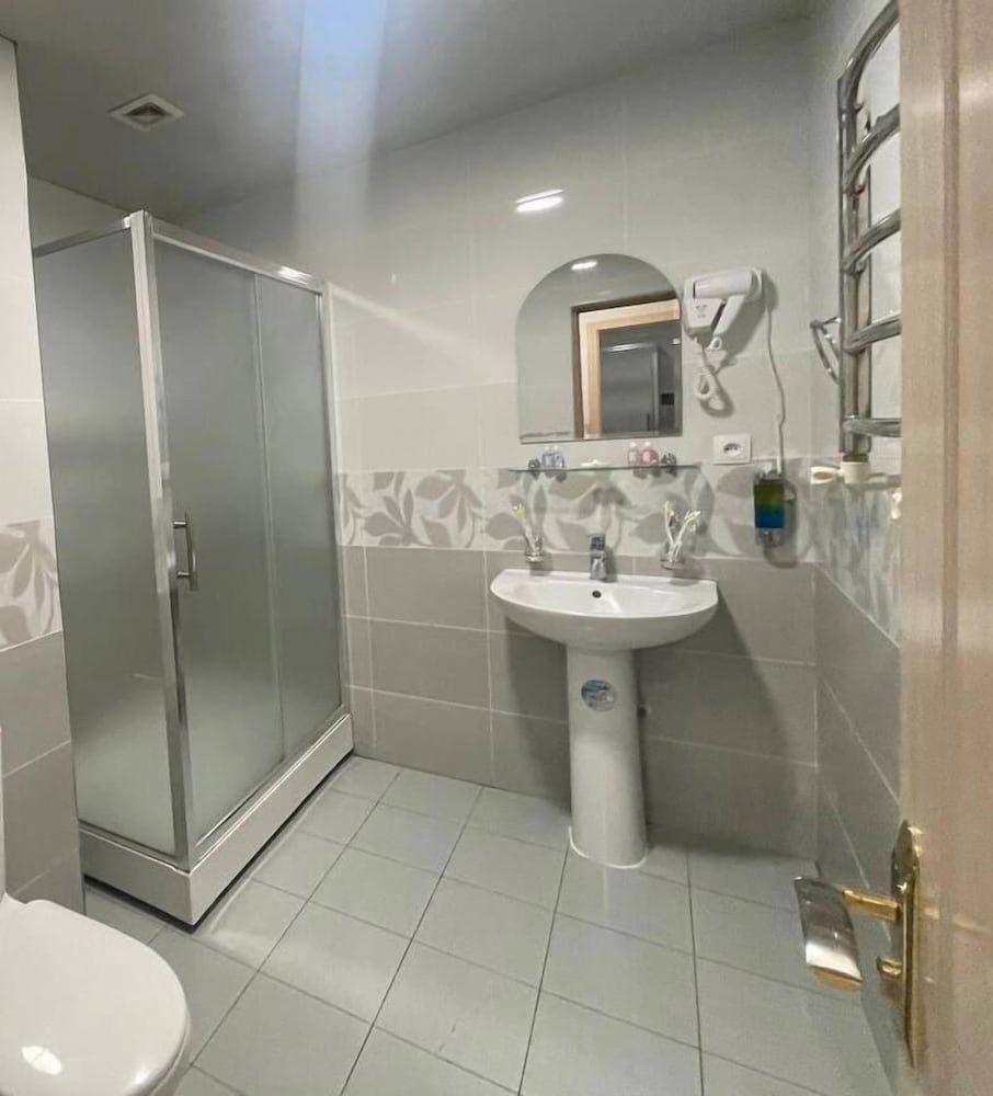 Alisher Hotel by SHOSH Standard Twin Room 3