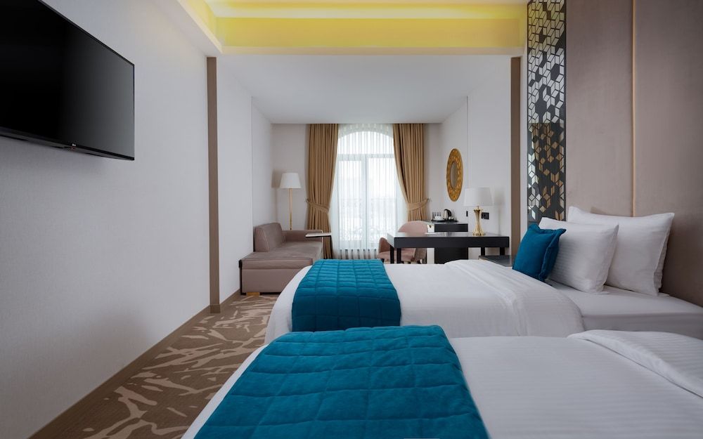Mercure Tashkent Superior Room, 2 Twin Beds