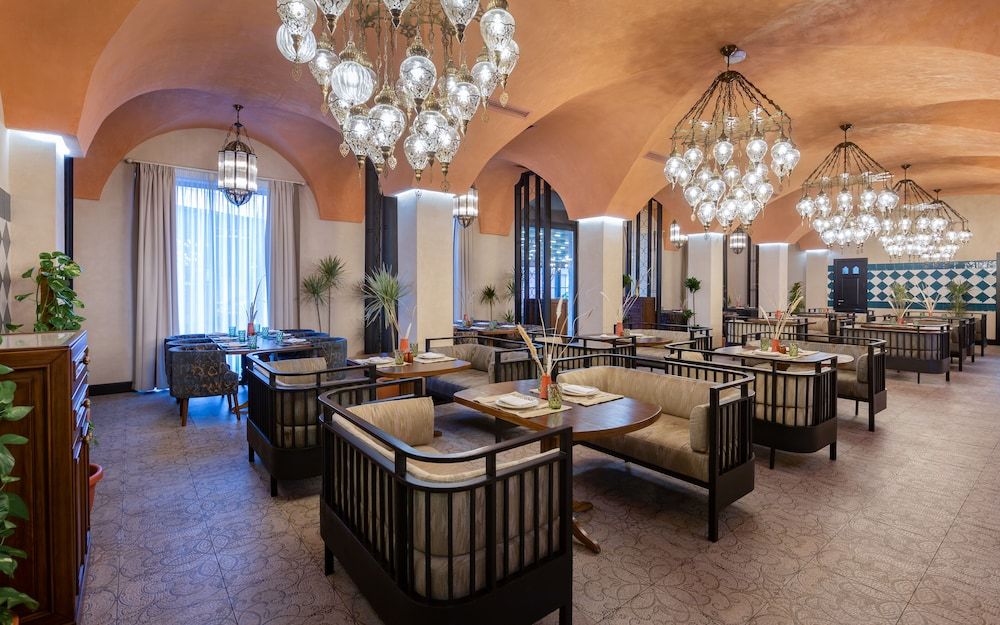 undefined Mercure Tashkent 10