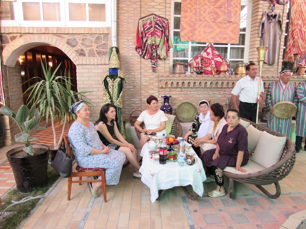 Mir Abdullo Family Room 2