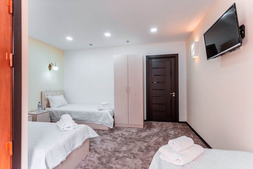 Hotel Suzani Samarkand Triple Room 8